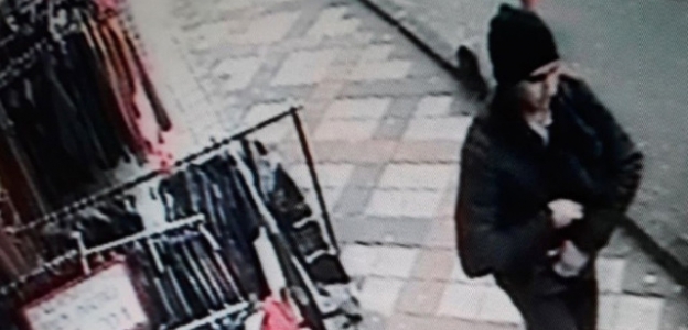 Kasanın Boş Olduğunu Gören Hırsız, Sadaka Kutusunu Çaldı
