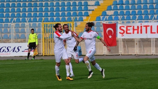 Uşakspor – Sultanbeyli Belediyespor Maçı Olaylı Bitti