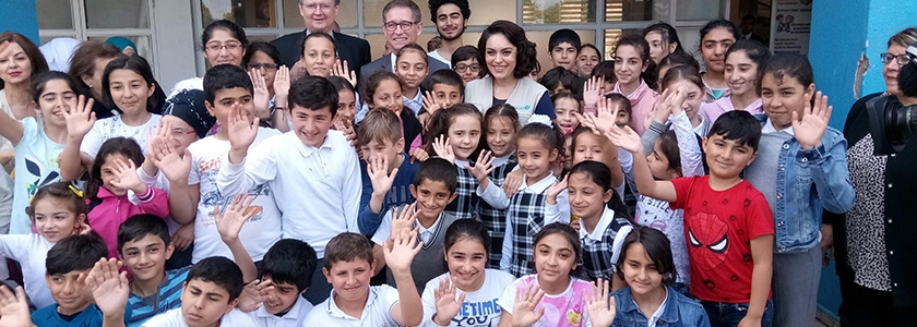UNICEF Gönüllüsü Ezgi Mola Sultanbeylili Mülteci Çocukları Ziyaret Etti