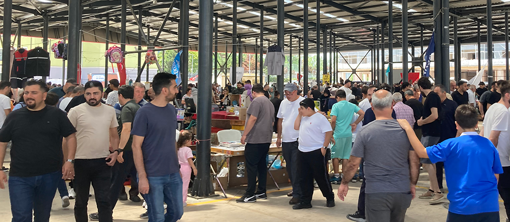 Sultanbeyli’de İkinci El Dünyası Kapılarını Açtı: Adil Mahallesi Bit Pazarı’na Yoğun İlgi