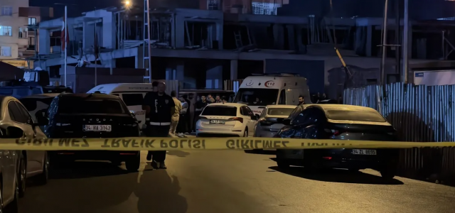 https://www.sultanbeylim.com/haberler/sultanbeylide-nefes-kesen-deas-operasyonu-polise-ates-acan-terorist-etkisiz-hale-getirildi